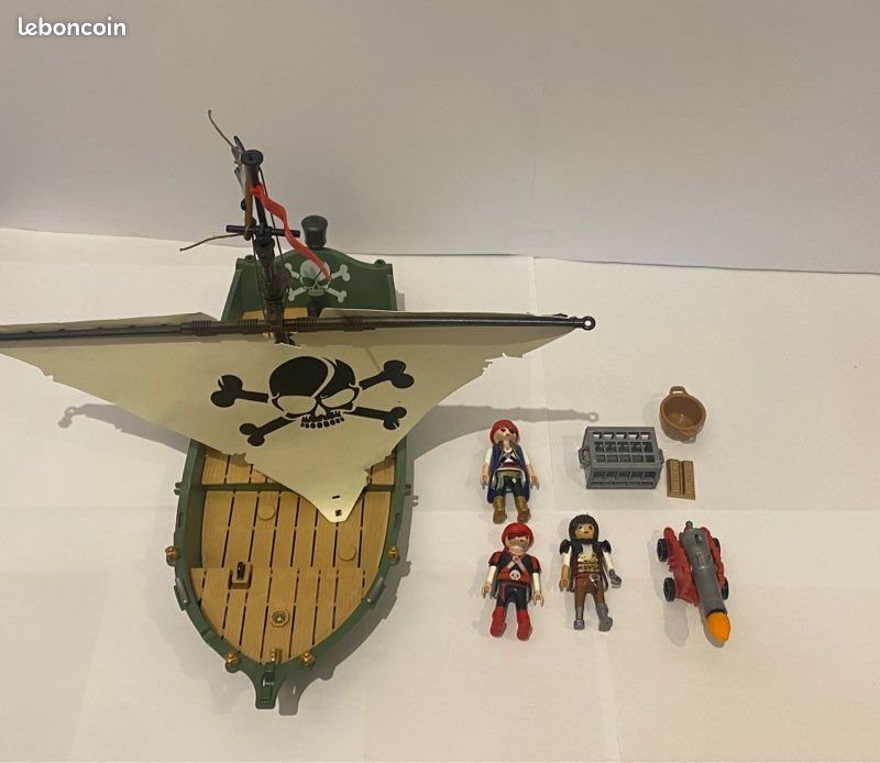 Bateau pirate playmobil (image 1)