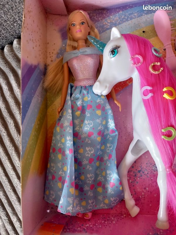 Poupée LOLLY et sa LICORNE neuf (image 3)