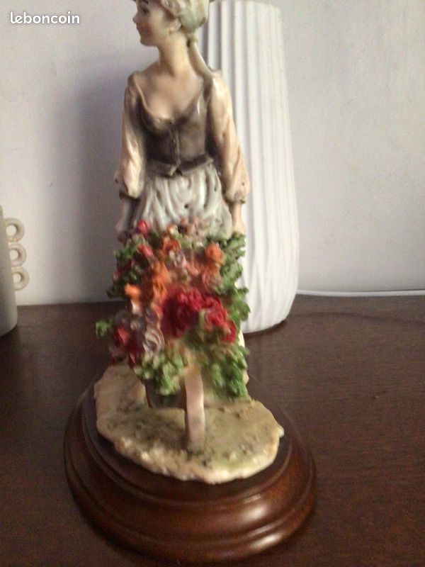 Statuette en résine (image 8)