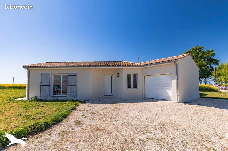 Maison 6 pièces 132 m² · aux Essards · 132 m² · 253 999 €