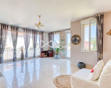 Maison 740 000 € - 203 m²
