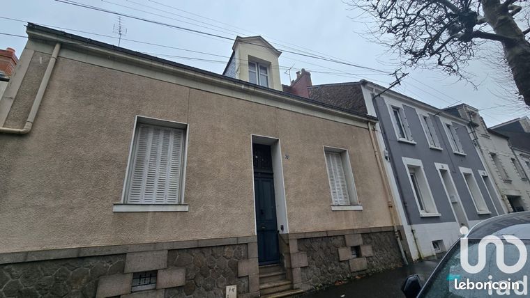 Maison 8 pièces 198 m²