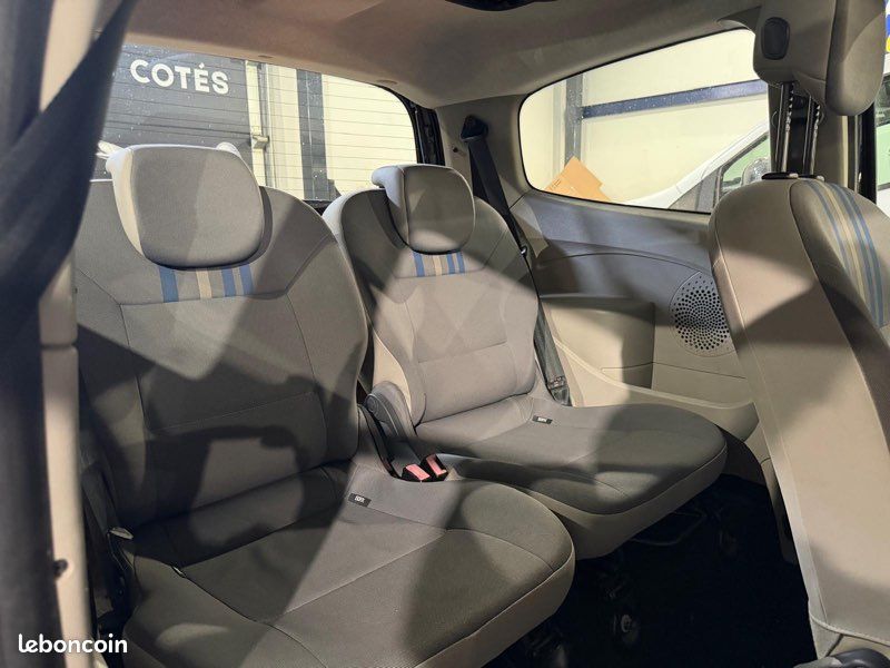 Renault Twingo 2 1.2 60 CH Expression (image 14)