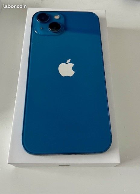IPhone 13 Bleu 128 Go – Très bon état (image 2)
