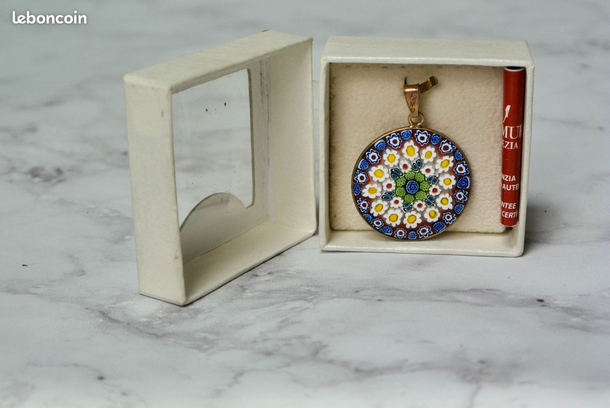 Collier Pendentif Rond En Verre Millefiori Murano Bleu Lavande – 3 Cm, Neuf Sans Emballage