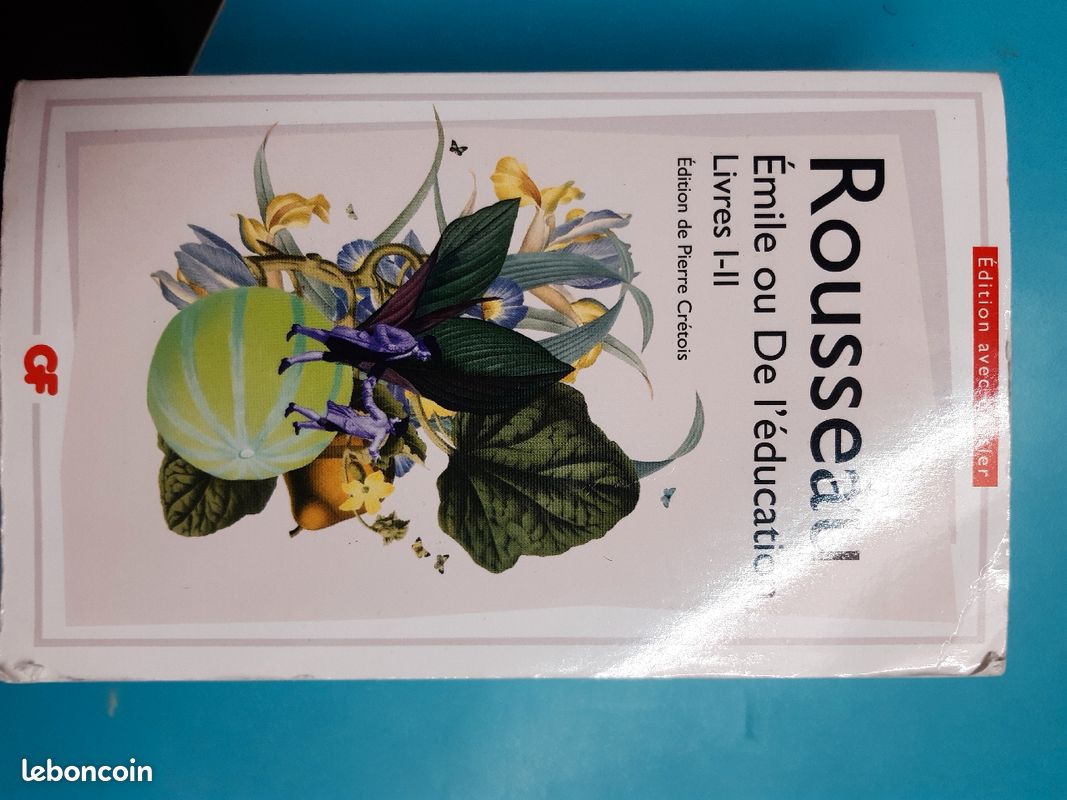 LIVRES: Contes d'Andersen, Emile ou de l'éducation de Rousseau, Les années d'enfance de Soyinka (image 1)