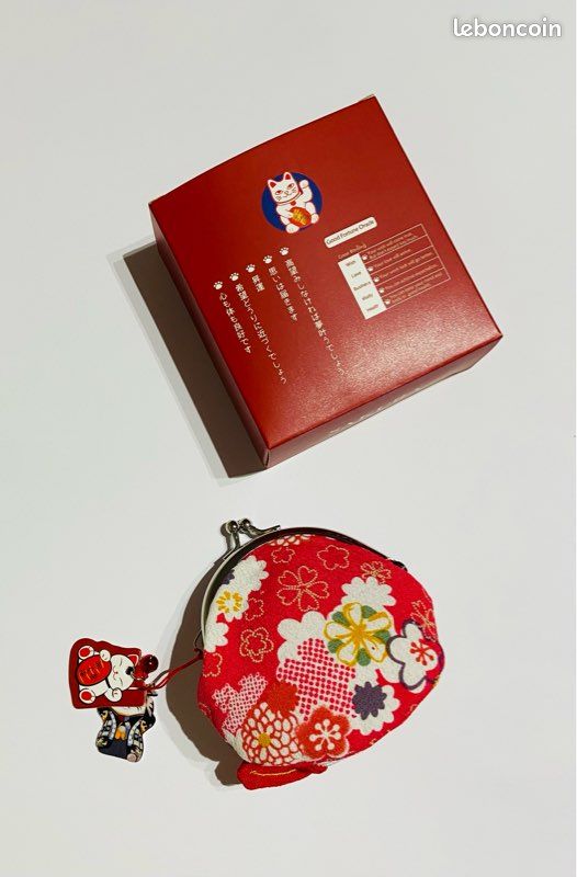 Pin's Maneki Neko (chat Porte-bonheur) Orange - Marque Coco Papaya - Neuf étiqueté