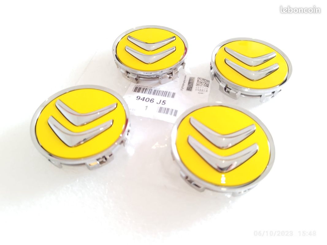 SkinoEu 4 X 55mm Autocollant 3D Silicone Universel