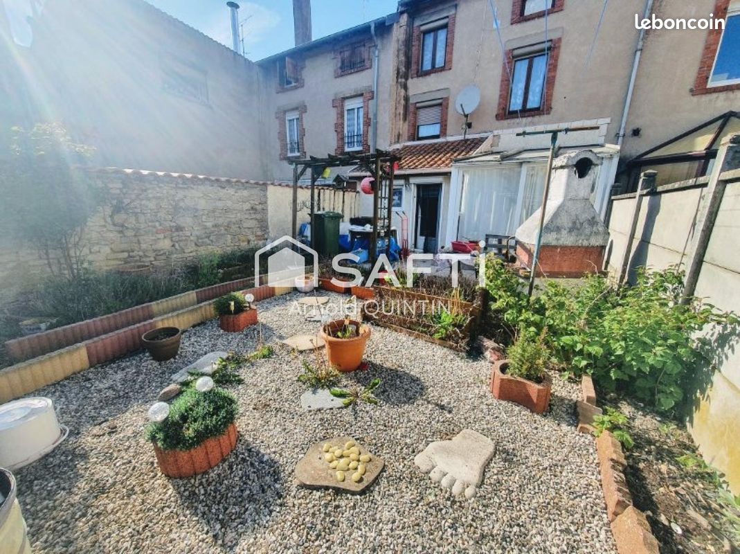 Maison 5 pièces 110 m² · à Étain · 110 m² · 132 000 €