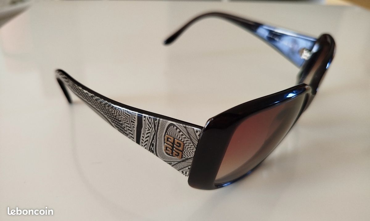Lunette de soleil Givenchy (image 6)
