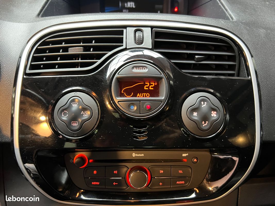 RENAULT KANGOO COMBI 1.5 BLUEDCI 115Ch INTENS (image 8)
