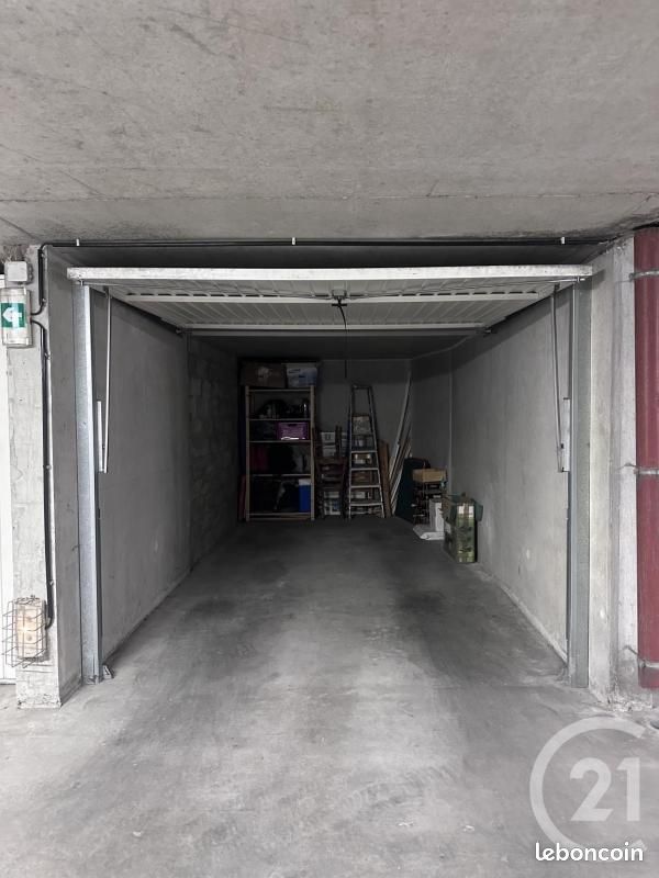 Parking 13 m² · à Villeurbanne · 13 m² · 23 000 €