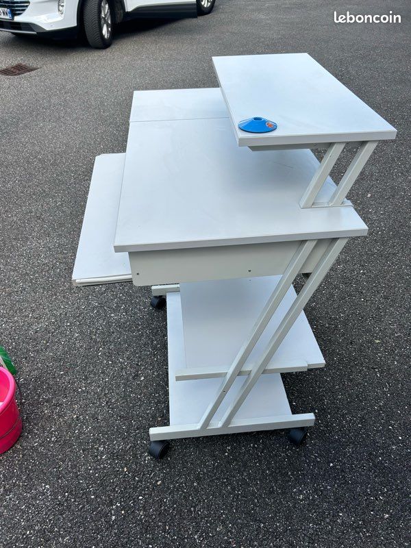 Bureau à roulette (image 6)