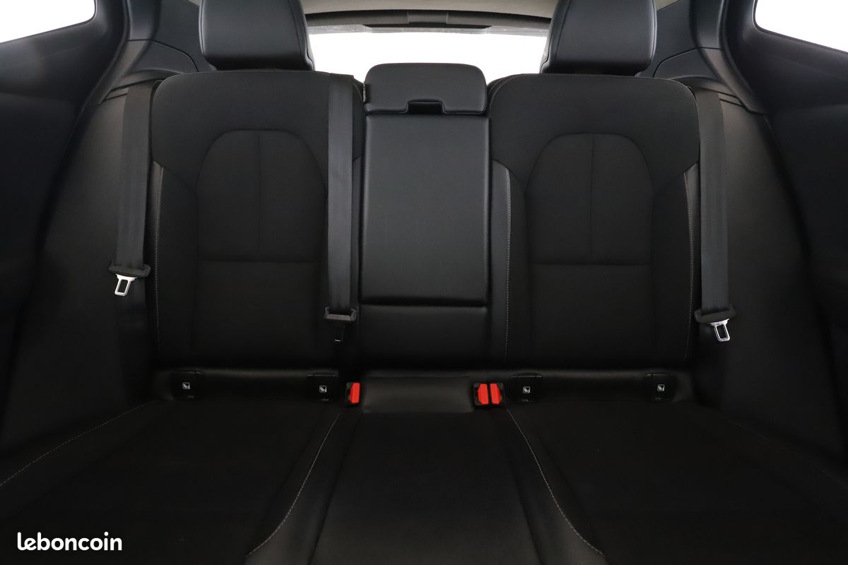 Volvo XC40 2.0 D3 AdBlue Business Geartronic 8 150 ch (image 9)