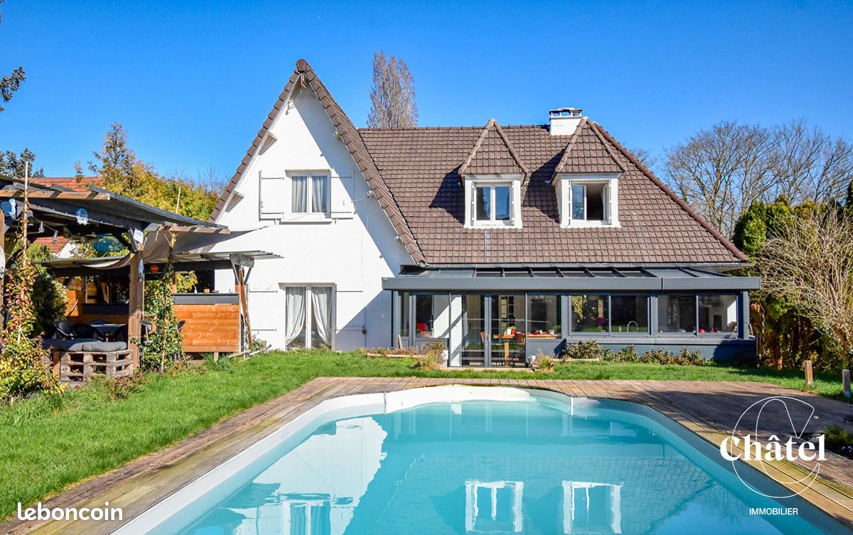Maison 8 pièces 200 m² · à Senlis · 200 m² · 649 000 €