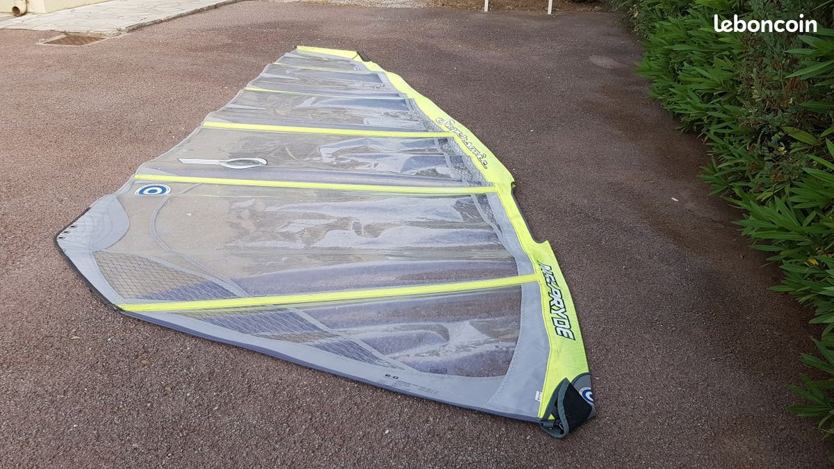 Planche à voile équipée (image 5)