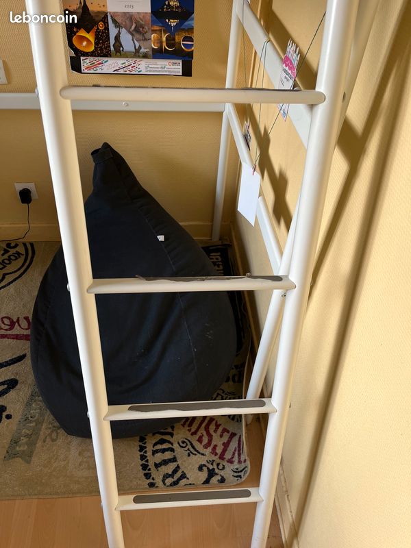 Vend lit superposé plus matelas qui va avec (image 2)