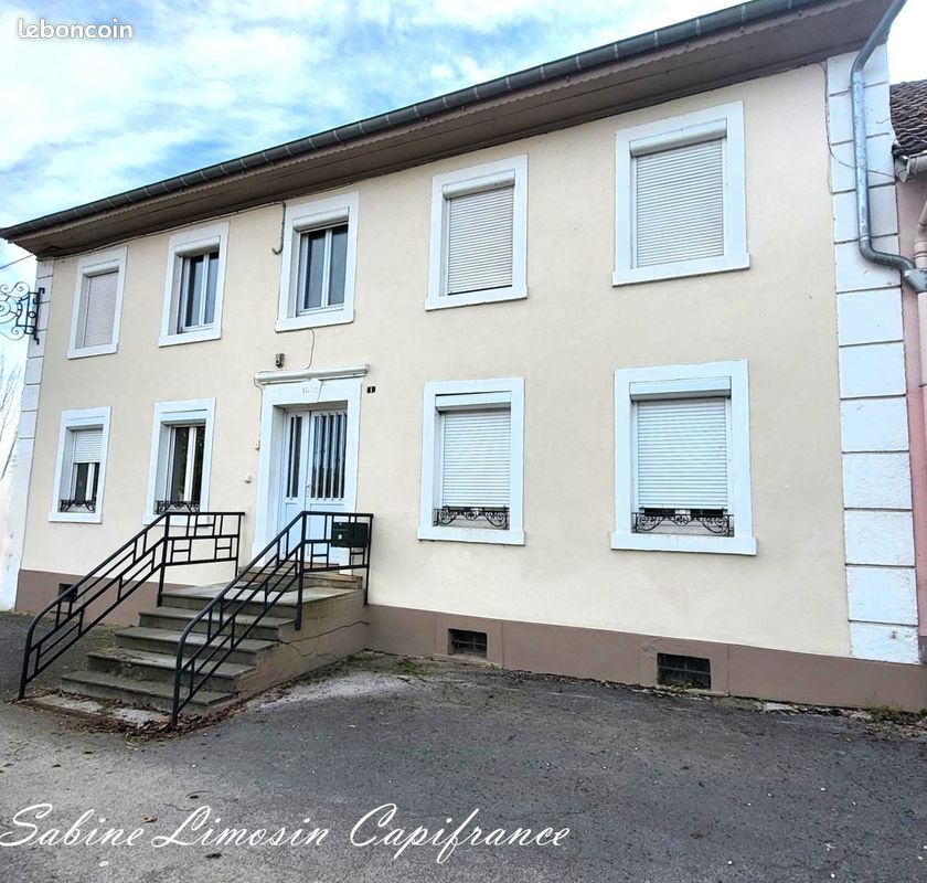 Immeuble 10 pièces 197 m² · à Morvillars · 197 m² · 140 000 €