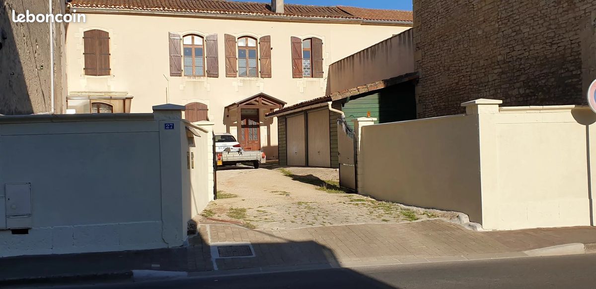 Immeuble 1187 m² · à Ruffec · 1 187 m² · 284 500 €
