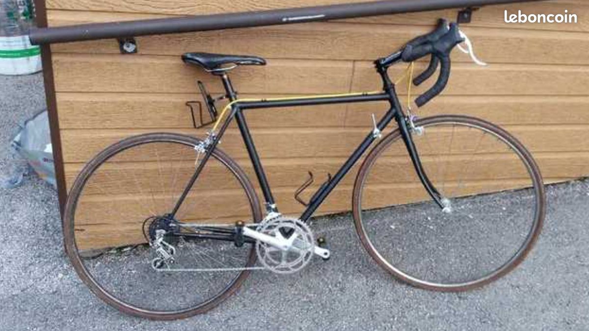 Vélo vintage, roue avec boyaux (image 7)