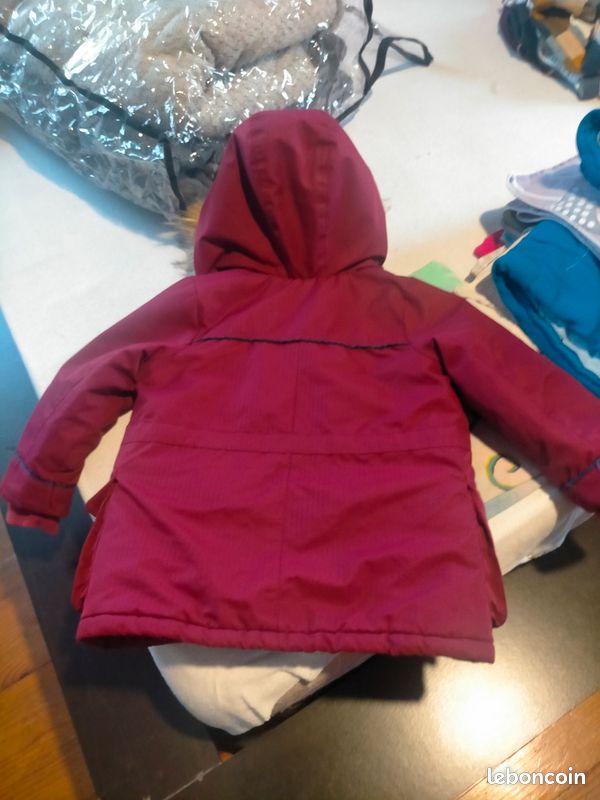 Manteau pour enfant, 4 ans.
- Type de produit (image 3)