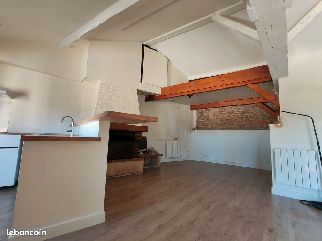 Appartement 3 pièces 53 m² · à Champagne-au-Mont-d'Or · 52,6 m² · 221 000 €