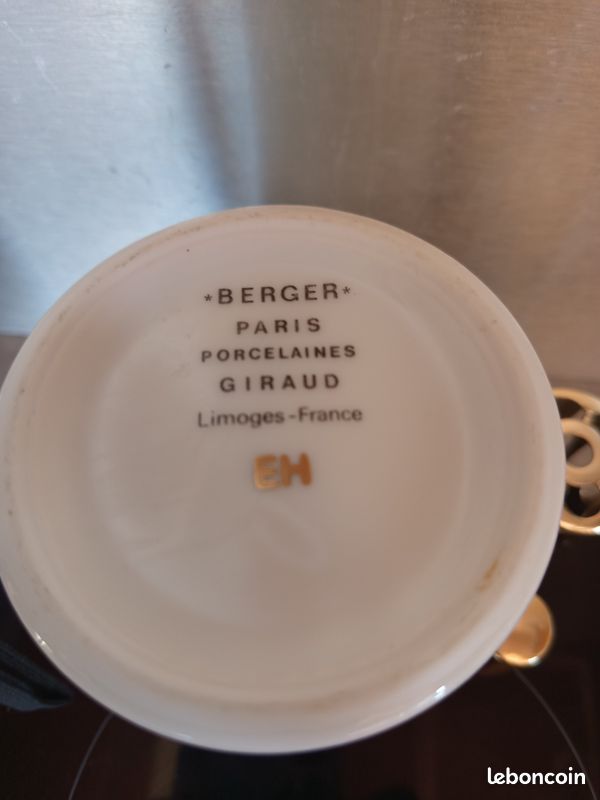 lampe berger en porcelaine signée Giraud Limoges RH