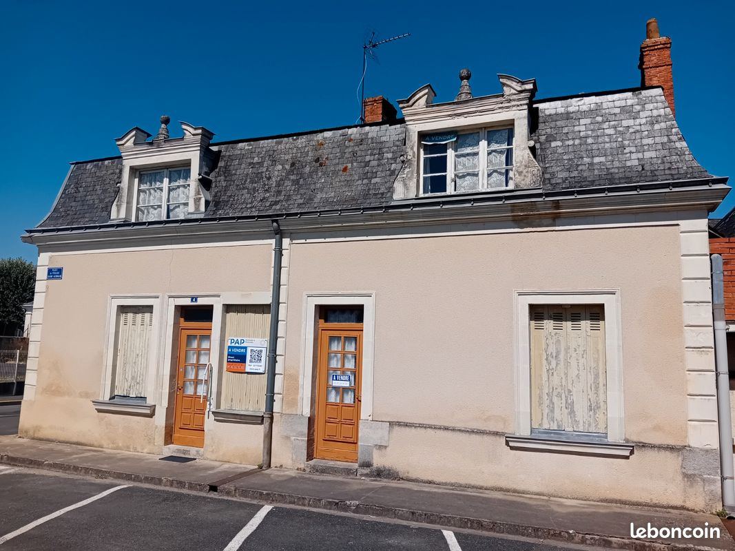 Maison 8 pièces 149 m² · à Noyant-Villages · 149 m² · 70 000 €