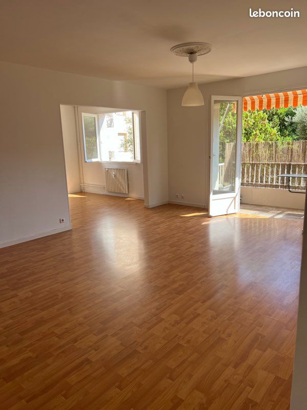 Appartement 3 pièces 80 m² · à Hyères · 80 m² · 1 110 €