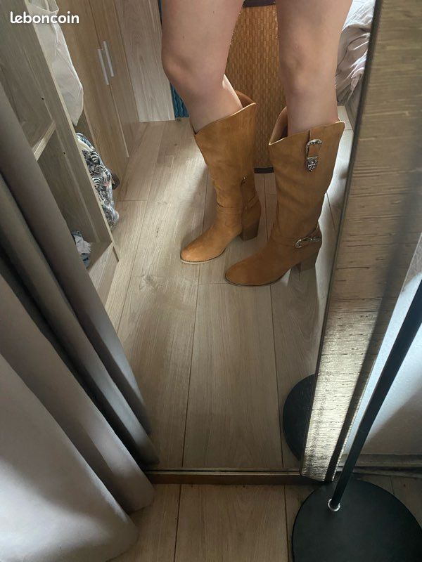 Bottes effet daim neuves (image 2)