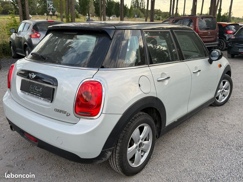 Mini Cooper 1.5 d 116 cv 5 portes (image 4)