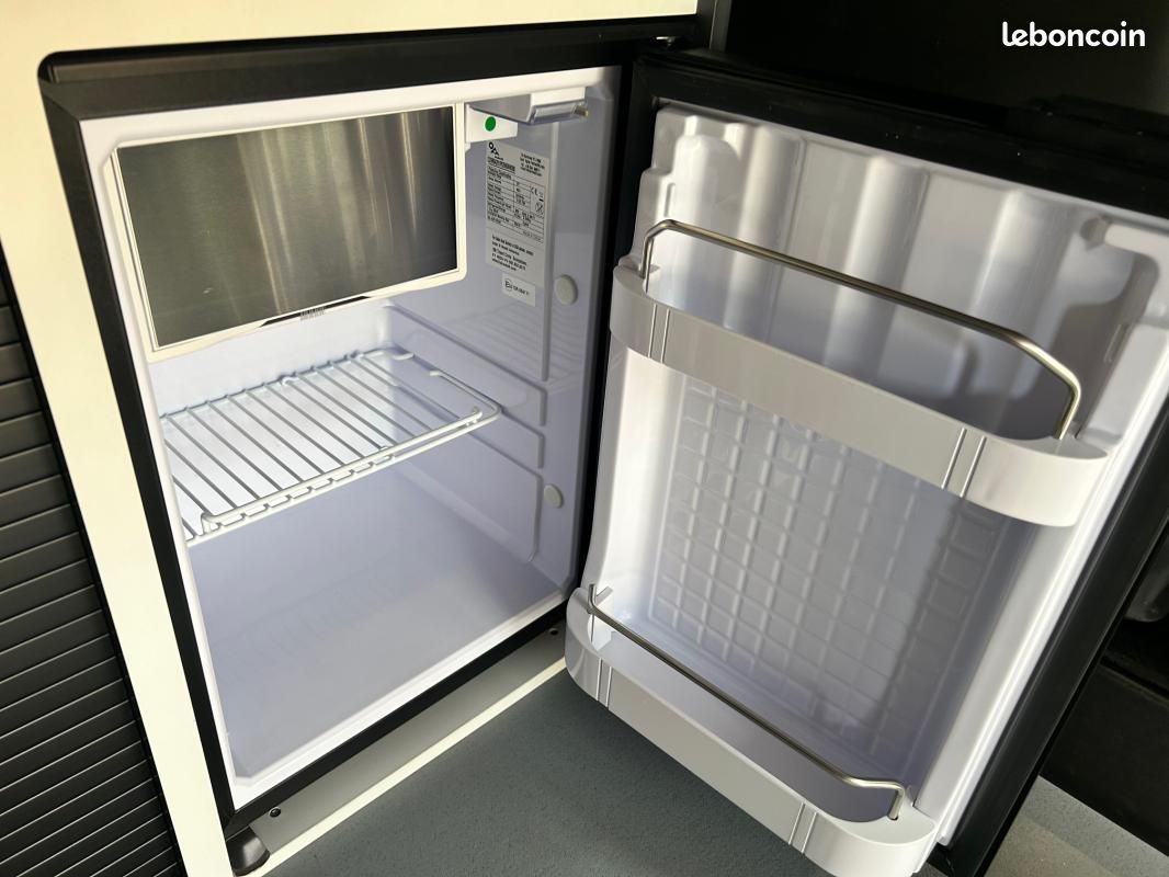 Renault Trafic FLEX 5 ANTILOPE VAN L1H1 CONFORT + BLUEDCI 150 AMENAGE PLACES 4 COUCHAGES (image 11)