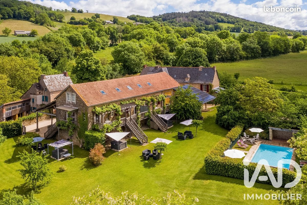 Maison 7 pièces 453 m² · à Bournazel · 453 m² · 838 000 €