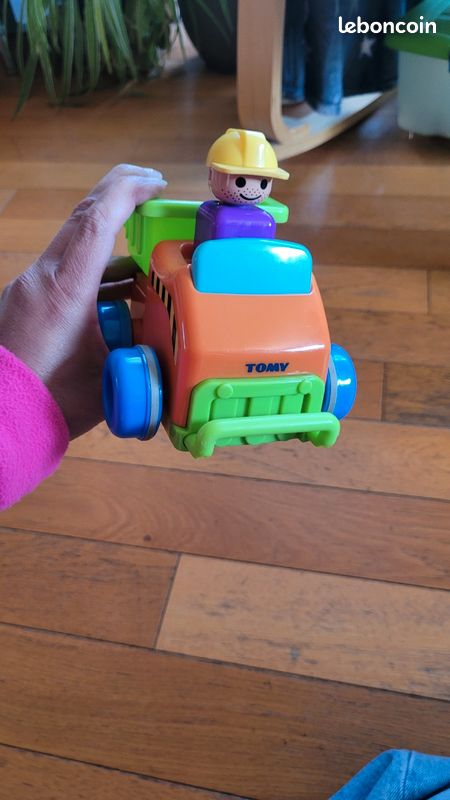 Camion tomy à friction (image 1)