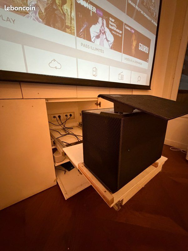 Vidéo projecteur - Panasonic (image 1)