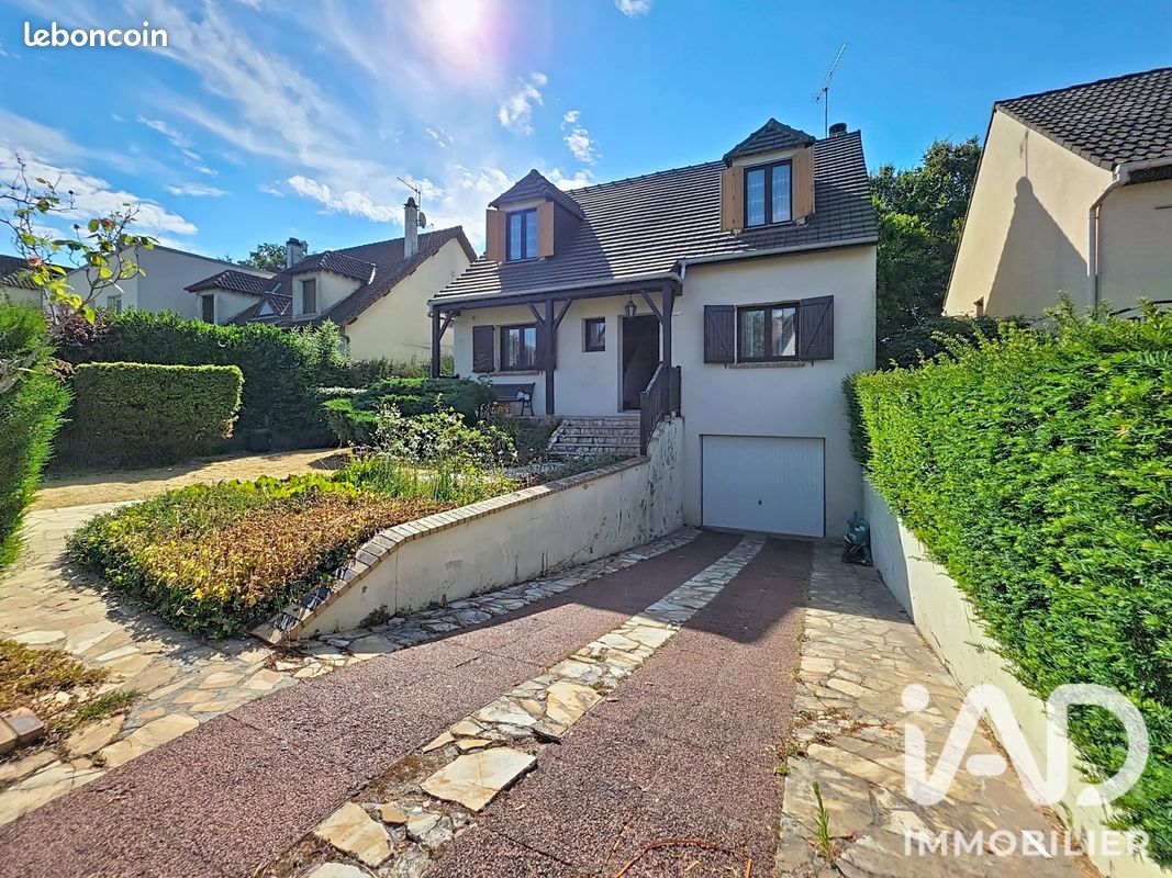 Maison 6 pièces 118 m² · à La Queue-en-Brie · 118 m² · 480 000 €