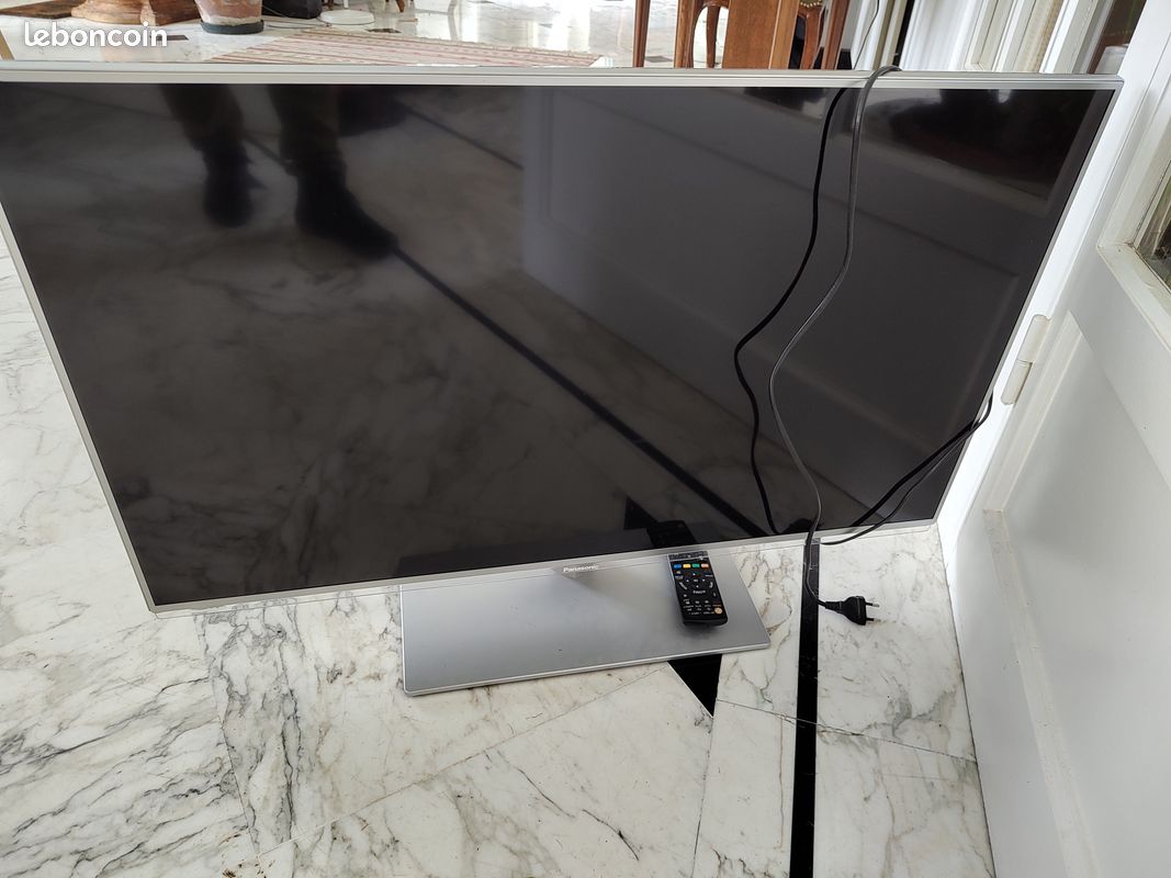 Television Panasonic LCD (image 1)