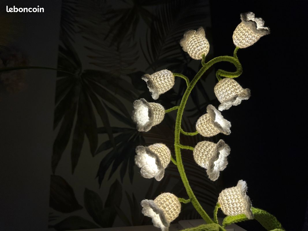 Lampe de muguet au crochet (image 2)