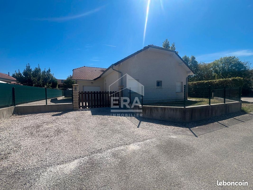 Maison 4 pièces 102 m² · à Charancieu · 102 m² · 1 250 €/mois