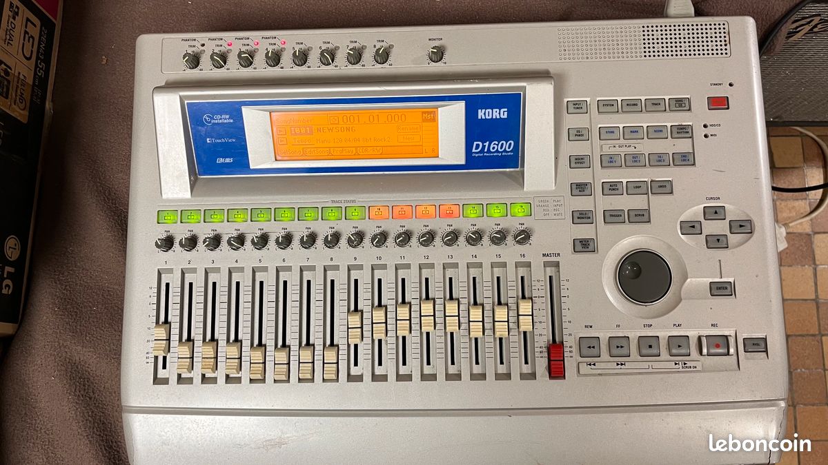 Enregistreur Studio Multipiste Korg D1600 (image 1)