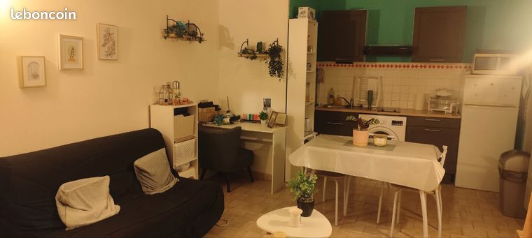 Studio 25m2 centre ville - mobilier à disposition - proche lycées - idéal etudiant