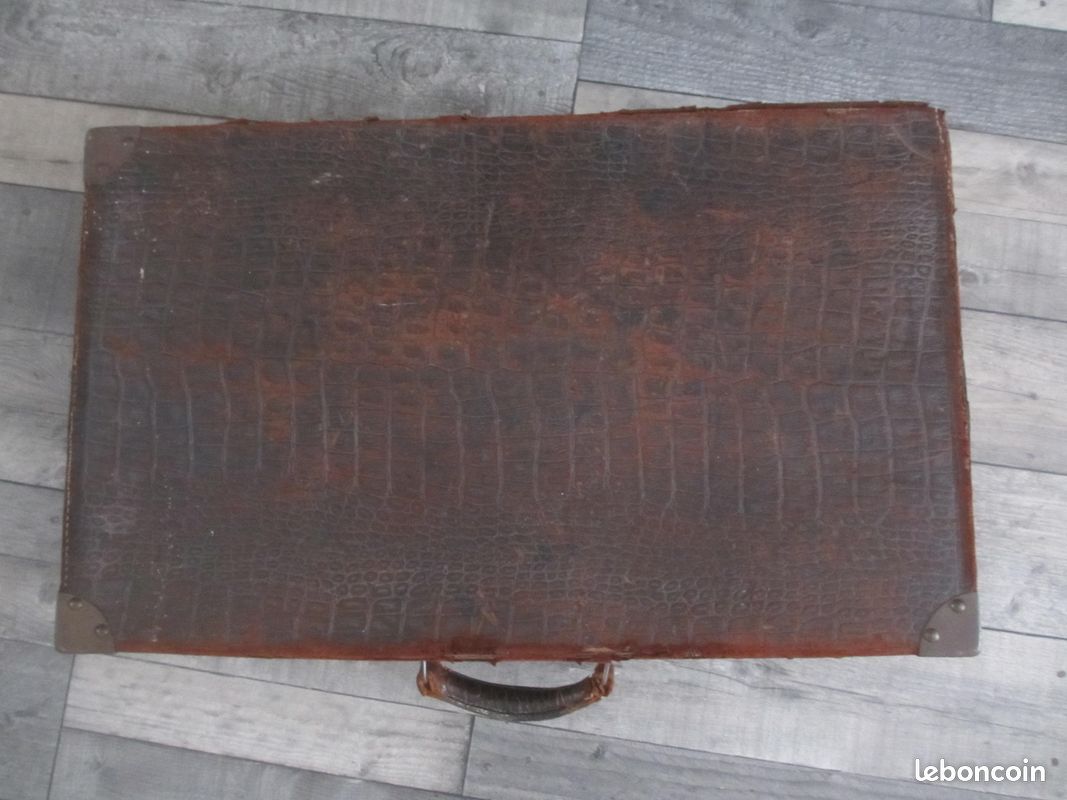 Ancienne valise en cuir effet crocodile (image 4)
