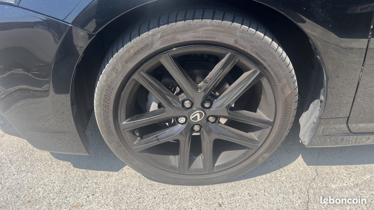 LEXUS CT200H RARE SPORT EDITION suivi Lexus Complet 1,8 L 136 CV 2020 (image 24)