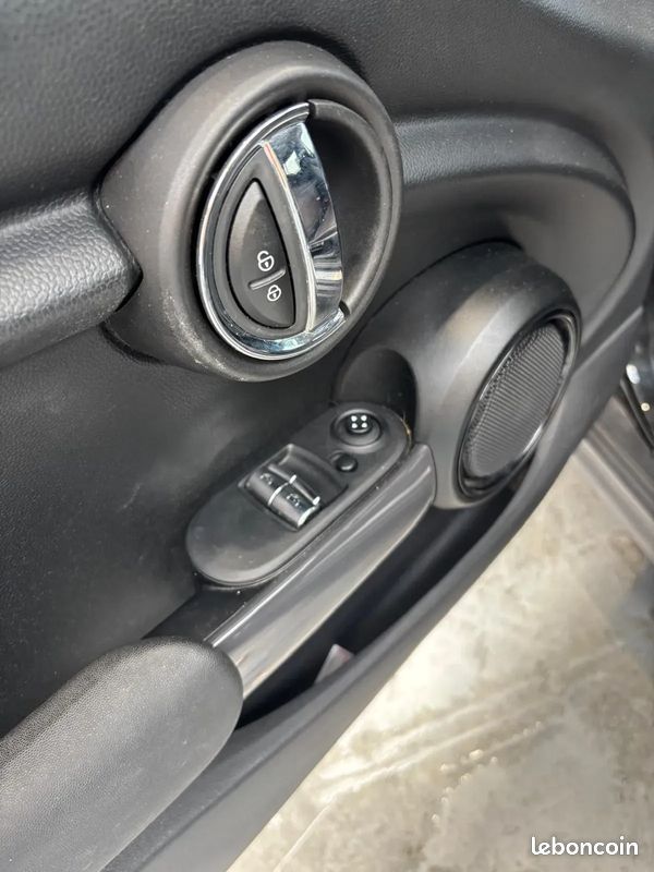 MINI ONE Blackfriars / 1.5 102 - CarPlay - Régulateur - Keyless (image 18)