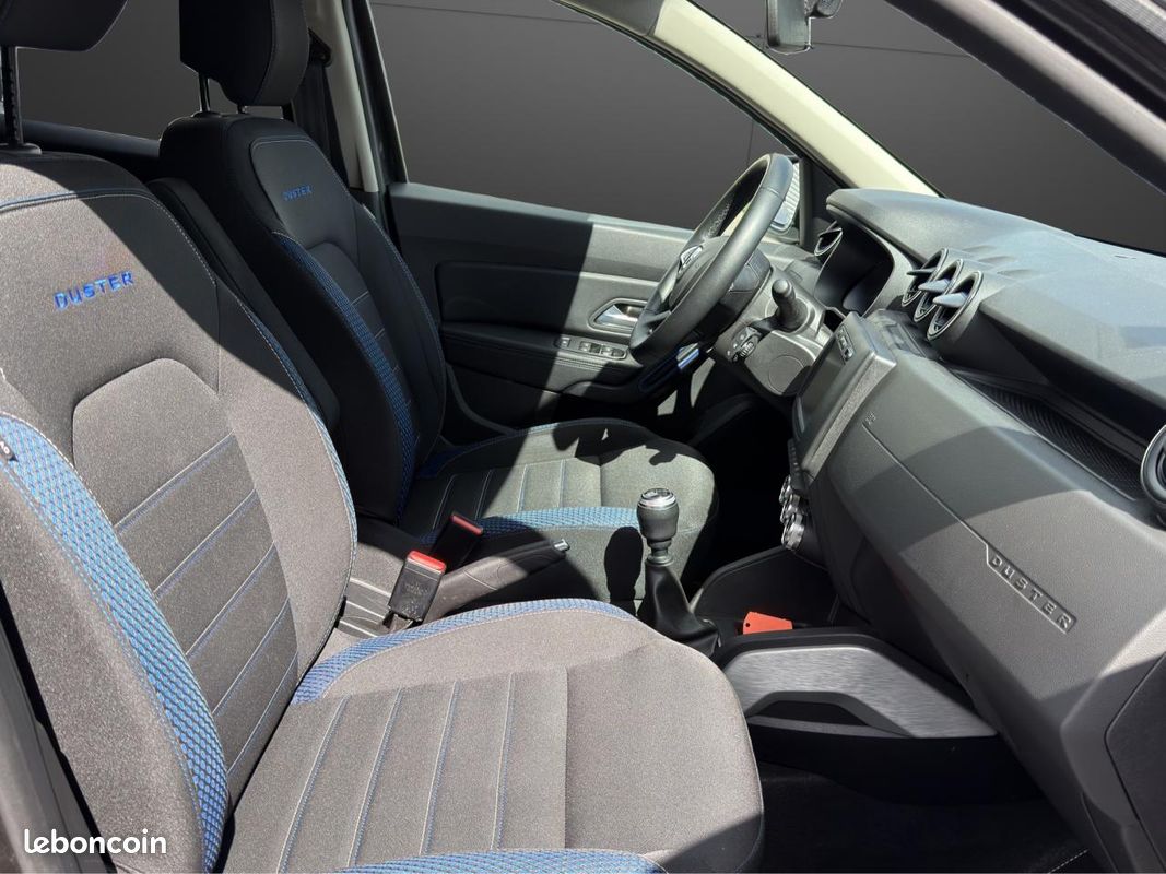 DACIA DUSTER Blue dCi 115 4x2 15 ans (image 18)