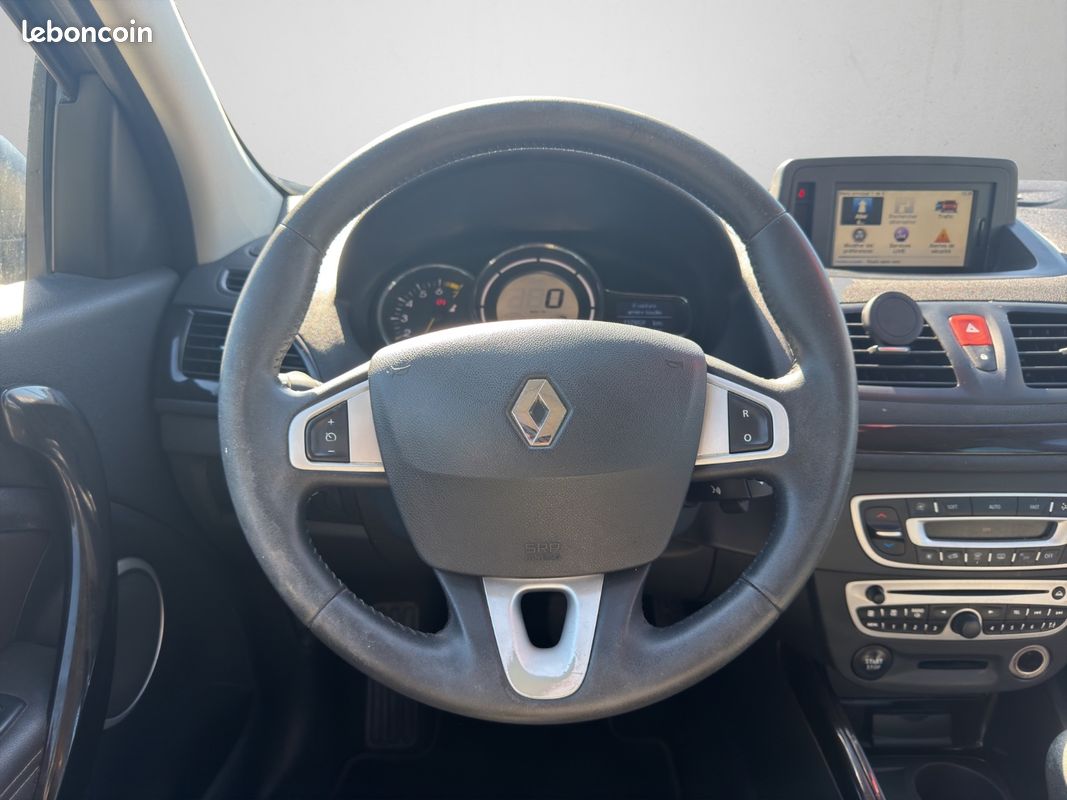 RENAULT MEGANE III BERLINE TCE 130 XV De France Euro 5 (image 14)