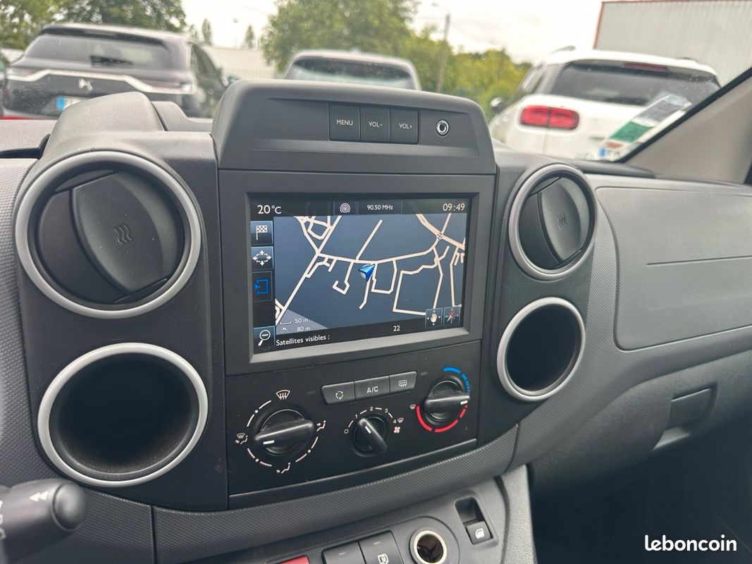 PEUGEOT PARTNER COMBI 1.6 HDI 90 PREMIUm (image 17)