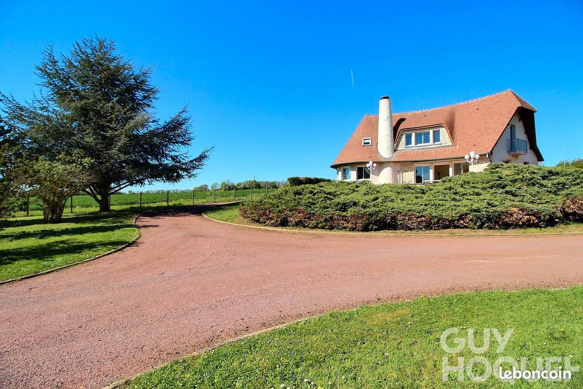 Maison 8 pièces 187 m² · à Hanches · 187 m² · 499 900 €