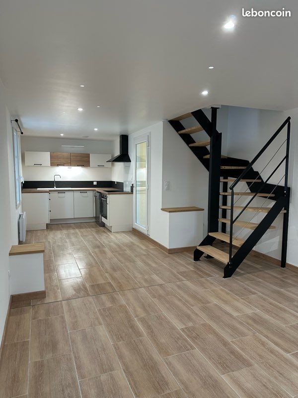 Maison 3 pièces 60 m² · à La Rochefoucauld-en-Angoumois · 60 m² · 633 €/mois