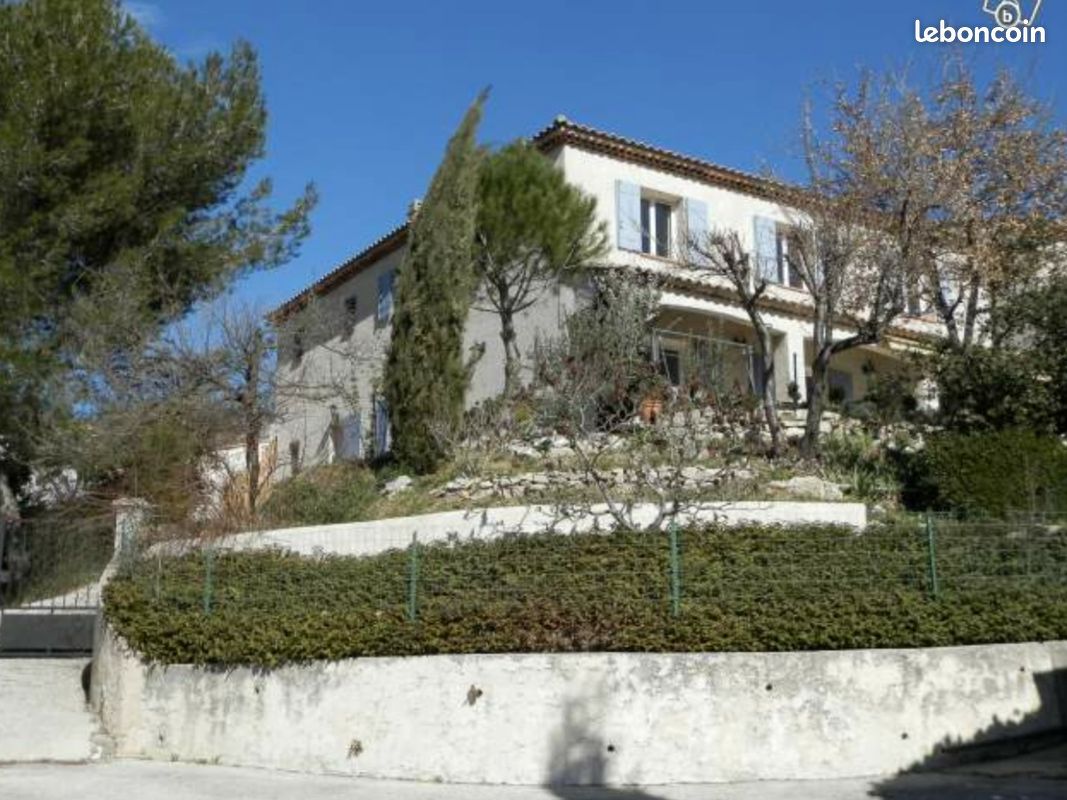 Maison 8 pièces 145 m² · à Gardanne · 145 m² · 1 988 €/mois